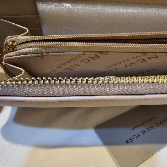 Marc New York Clutch bag Pink New with Tags - Picture 8 of 8